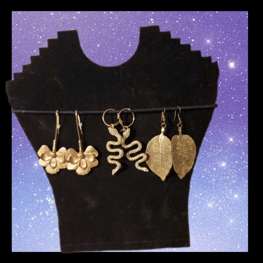 Gold Nature-Inspired Dangle Earrings Set